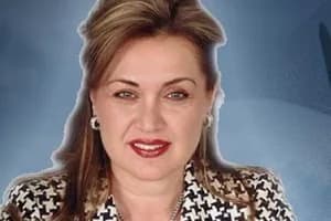Sally Amirghahari | سالومه امیرقهاری Sally Amirghahari